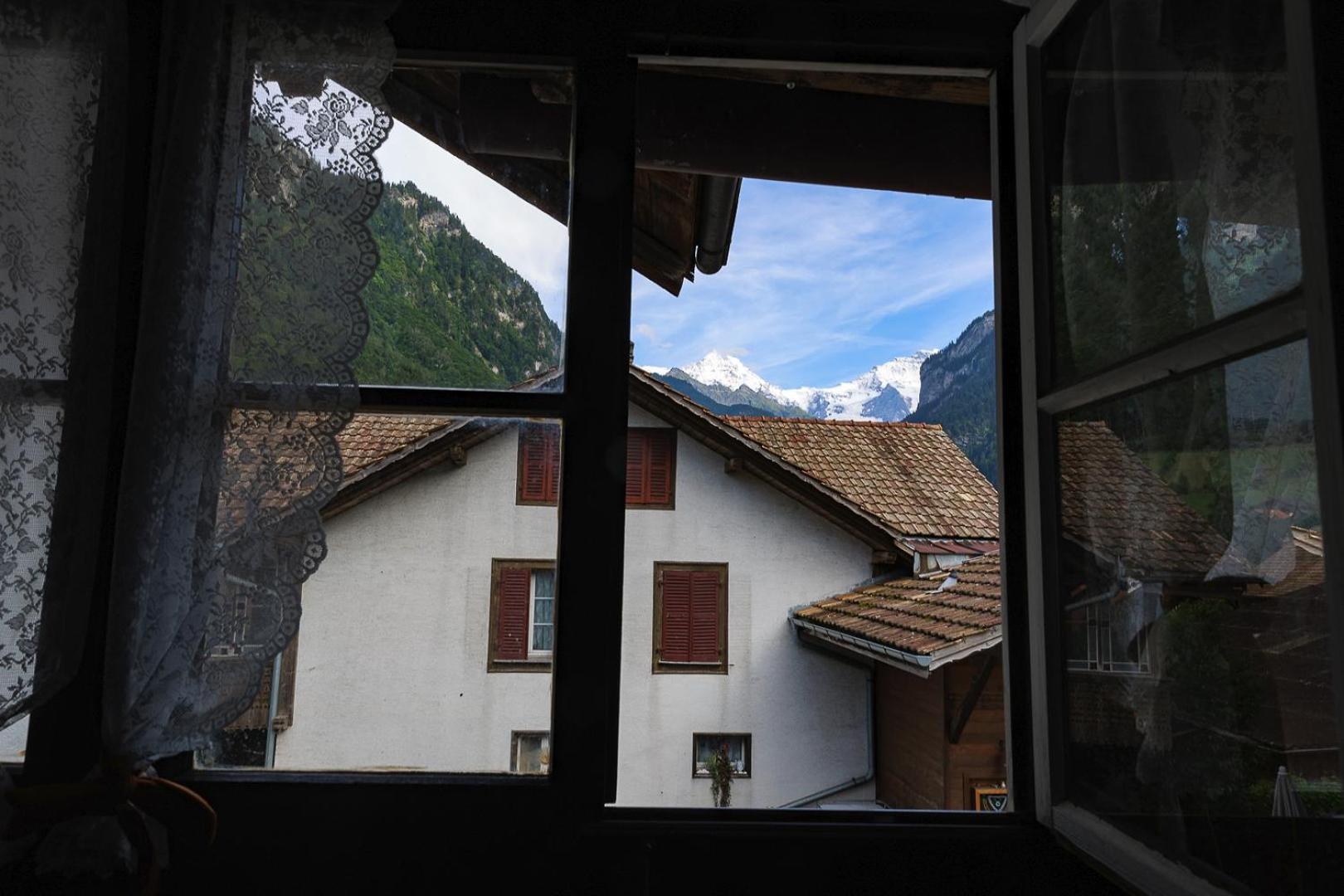 Charming Alpine Retreat By Apartments Capricorn Gsteigwiler Exterior foto