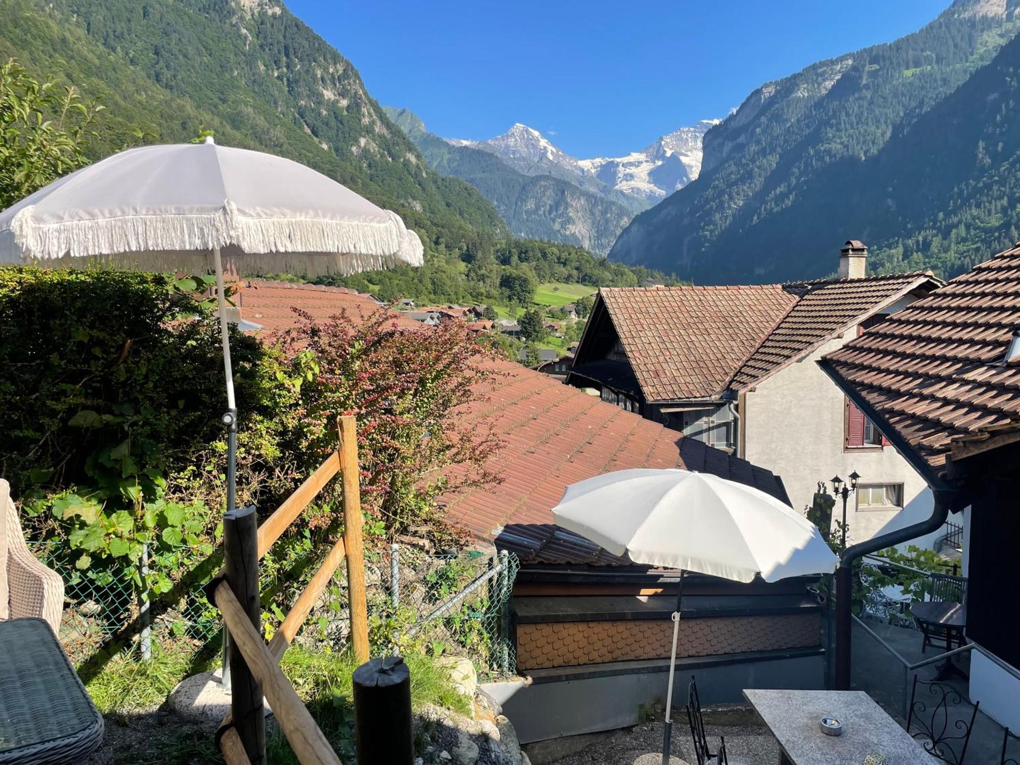 Charming Alpine Retreat By Apartments Capricorn Gsteigwiler Exterior foto
